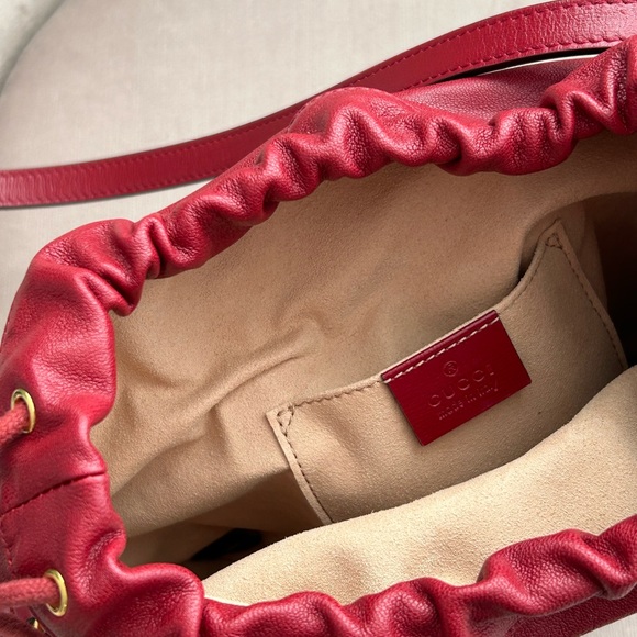 GUCCI horsebit bucket bag 1955 in red - Picture 4 of 6